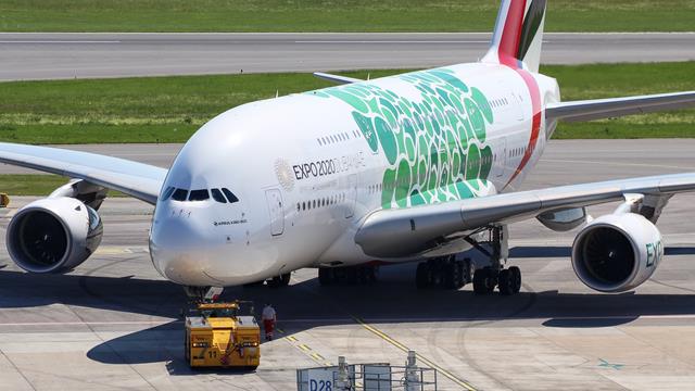 A6-EON:Airbus A380-800:Emirates Airline
